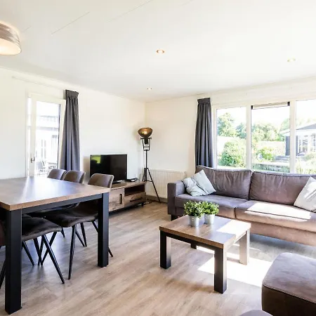 Modern With Dishwasher, Only 18 Km From Rotterdam *
